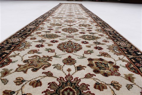 Agra Beige Runner Hand Knotted 26 X 140 Area Rug 250-23991 Image 3