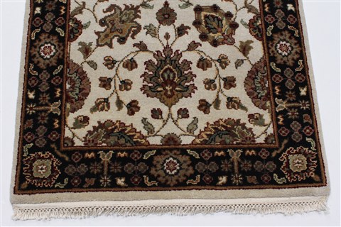 Agra Beige Runner Hand Knotted 26 X 140 Area Rug 250-23991 Image 7