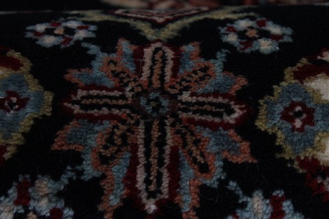 Sarouk Black Runner Hand Knotted 25 X 1511 Area Rug 250-24061 Image 10