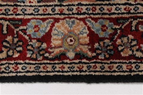 Sarouk Black Runner Hand Knotted 25 X 1511 Area Rug 250-24061 Image 5