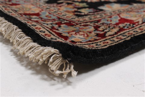 Sarouk Black Runner Hand Knotted 25 X 1511 Area Rug 250-24061 Image 9
