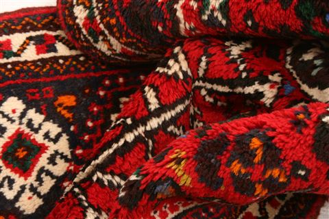 Shiraz Red Hand Knotted 27 X 37  Area Rug 253-24133 Image 2