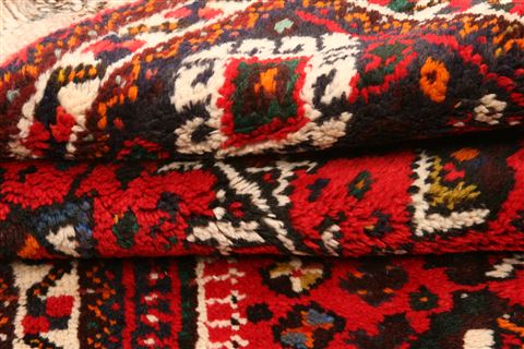 Shiraz Red Hand Knotted 27 X 37  Area Rug 253-24133 Image 6