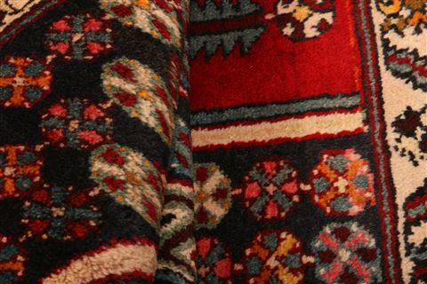 Mazlaghan Red Hand Knotted 28 X 40  Area Rug 253-24145 Image 4