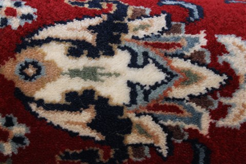 Sarouk Red Runner Hand Knotted 26 X 180 Area Rug 250-24176 Image 10