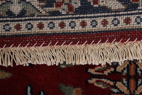 Sarouk Red Runner Hand Knotted 26 X 180 Area Rug 250-24176 Image 2