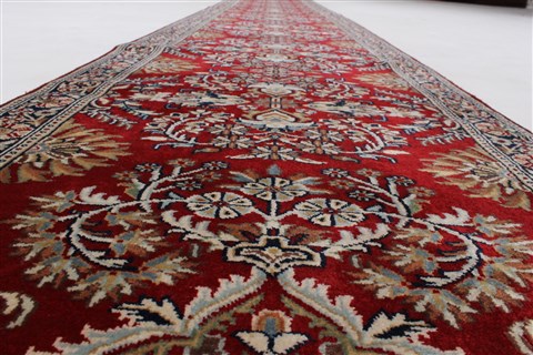 Sarouk Red Runner Hand Knotted 26 X 180 Area Rug 250-24176 Image 5