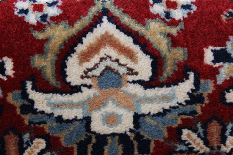 Sarouk Red Runner Hand Knotted 26 X 180 Area Rug 250-24176 Image 9