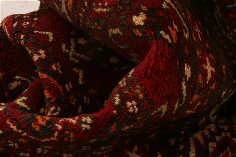 Shiraz Red Square Hand Knotted 27 X 35  Area Rug 253-24180 Image 2