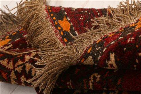 Shiraz Red Square Hand Knotted 27 X 35  Area Rug 253-24180 Image 4