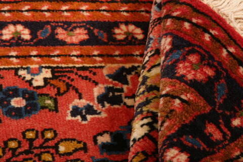 Lilihan Red Hand Knotted 25 X 42  Area Rug 253-24181 Image 3