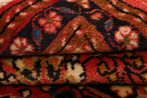 Lilihan Red Hand Knotted 25 X 42  Area Rug 253-24181 Image 5