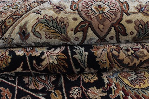 Tabriz Black Hand Knotted 119 X 153 Area Rug 250-24229 Image 10