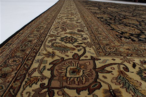 Tabriz Black Hand Knotted 119 X 153 Area Rug 250-24229 Image 15