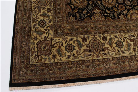 Tabriz Black Hand Knotted 119 X 153 Area Rug 250-24229 Image 3