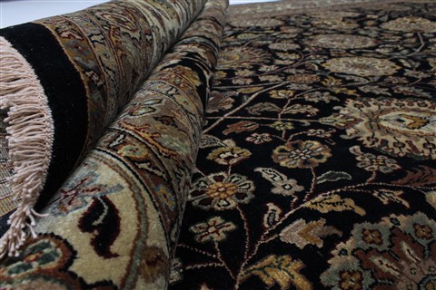 Tabriz Black Hand Knotted 119 X 153 Area Rug 250-24229 Image 8