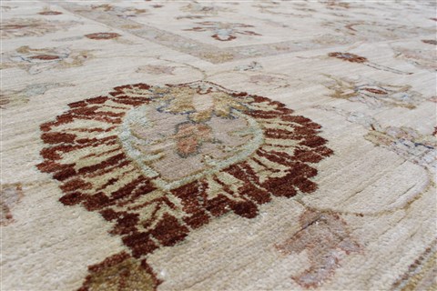 Chobi Beige Hand Knotted 120 X 147 Area Rug 250-24232 Image 3