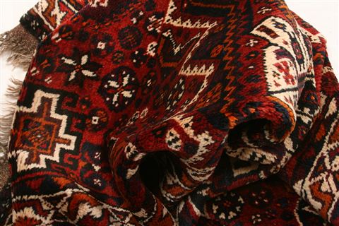 Shiraz Red Hand Knotted 37 X 55  Area Rug 253-24273 Image 3