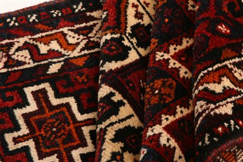 Shiraz Red Hand Knotted 37 X 55  Area Rug 253-24273 Image 4