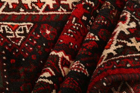 Shiraz Red Hand Knotted 41 X 55  Area Rug 253-24291 Image 3