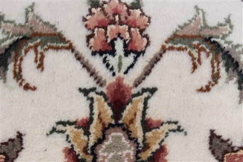 Tabriz Beige Runner Hand Knotted 26 X 80  Area Rug 250-24306 Image 11