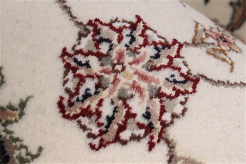 Tabriz Beige Runner Hand Knotted 26 X 80  Area Rug 250-24306 Image 12