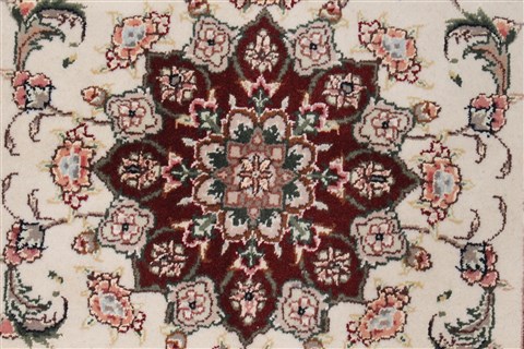 Tabriz Beige Runner Hand Knotted 26 X 80  Area Rug 250-24306 Image 6