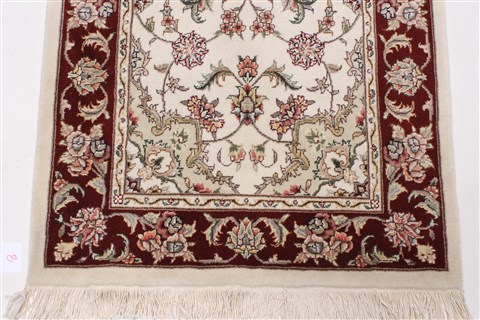Tabriz Beige Runner Hand Knotted 26 X 80  Area Rug 250-24306 Image 7