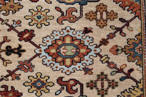 Serapi Beige Runner Hand Knotted 26 X 79 Area Rug 250-24341 Image 3