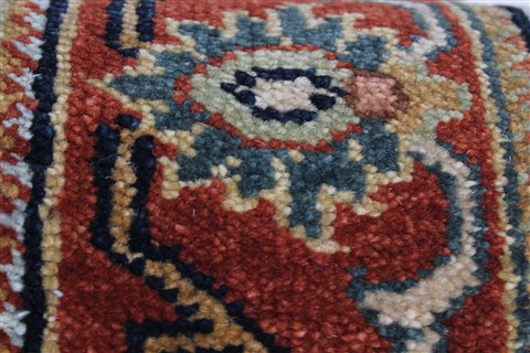 Serapi Beige Runner Hand Knotted 26 X 79 Area Rug 250-24341 Image 9
