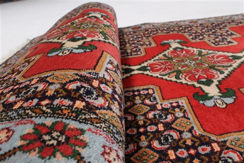 Sanandaj Red Runner Hand Knotted 211 X 84 Area Rug 250-24370 Image 12