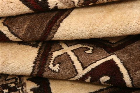 Gabbeh White Hand Knotted 33 X 62 Area Rug 100-24376 Image 8