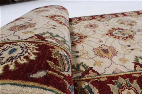 Kashan Beige Runner Hand Knotted 26 X 82 Area Rug 250-24385 Image 9