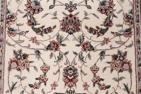 Tabriz Beige Runner Hand Knotted 26 X 80 Area Rug 250-24386 Image 3