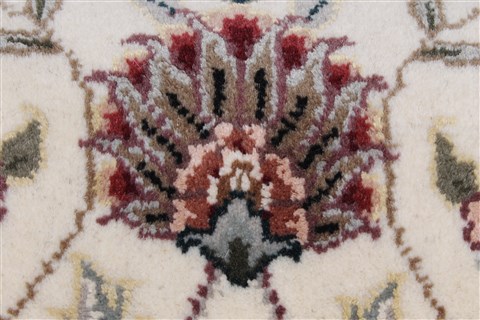 Tabriz Beige Runner Hand Knotted 26 X 80 Area Rug 250-24386 Image 6