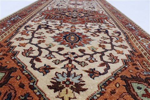 Serapi Beige Runner Hand Knotted 27 X 83 Area Rug 250-24519 Image 2