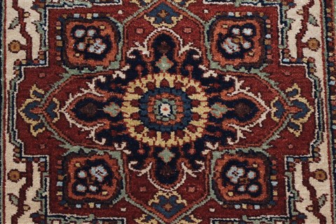 Serapi Beige Runner Hand Knotted 27 X 83 Area Rug 250-24519 Image 4