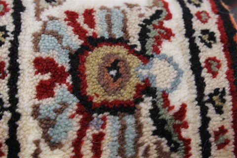Sarouk Brown Runner Hand Knotted 24 X 82 Area Rug 250-24551 Image 9