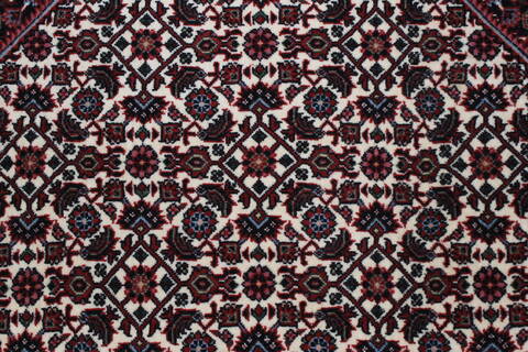 Bidjar Beige Runner Hand Knotted 26 X 68  Area Rug 250-24574 Image 5