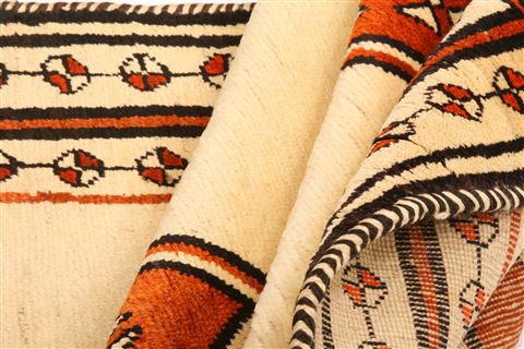 Gabbeh White Hand Knotted 34 X 63 Area Rug 100-24624 Image 3