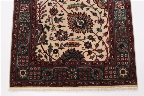 Tabriz Beige Runner Hand Knotted 27 X 78 Area Rug 250-24633 Image 6