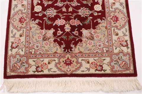 Sino-Persian Red Runner Hand Knotted 26 X 80 Area Rug 250-24663 Image 4