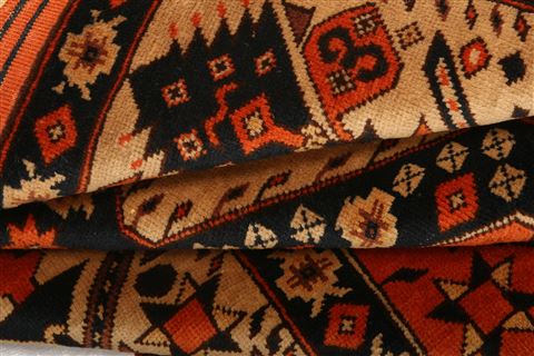 Shiraz Orange Hand Knotted 34 X 52  Area Rug 253-24674 Image 4