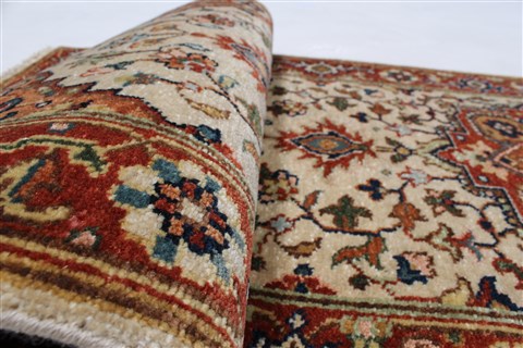 Serapi White Runner Hand Knotted 20 X 60 Area Rug 250-24719 Image 11