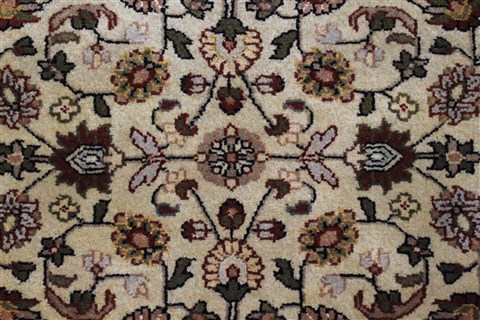 Kashmar Beige Runner Hand Knotted 29 X 61 Area Rug 250-24788 Image 4