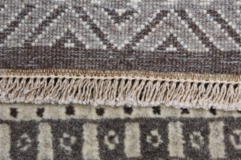 Modern Grey Runner Hand Knotted 26 X 61 Area Rug 250-24807 Image 9