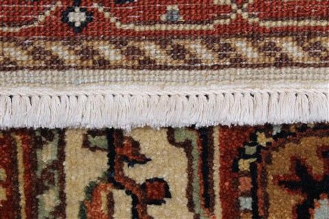 Serapi White Runner Hand Knotted 26 X 60 Area Rug 250-24822 Image 10