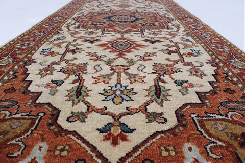 Serapi White Runner Hand Knotted 26 X 61 Area Rug 250-24912 Image 11