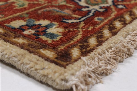 Serapi White Runner Hand Knotted 26 X 61 Area Rug 250-24912 Image 4