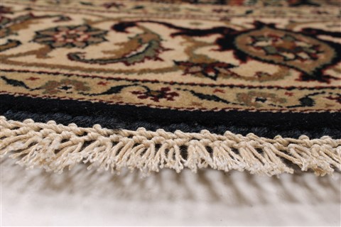 Herati Beige Round Hand Knotted 51 X 51 Area Rug 250-25206 Image 4
